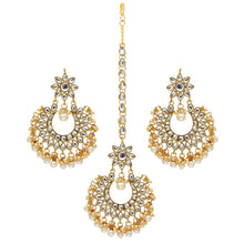 Load image into Gallery viewer, White Kundan Earrings &amp; Tikka Set
