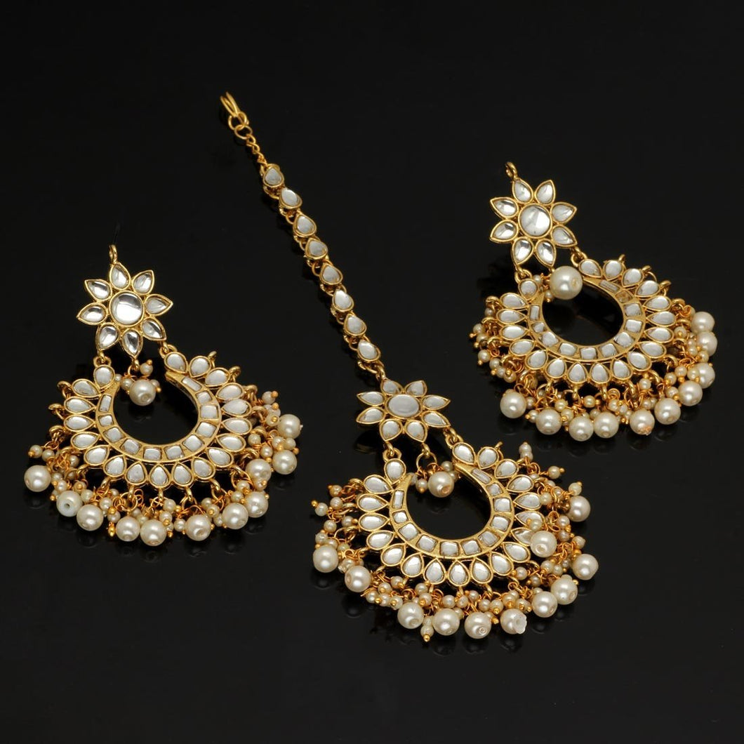 White Kundan Earrings & Tikka Set